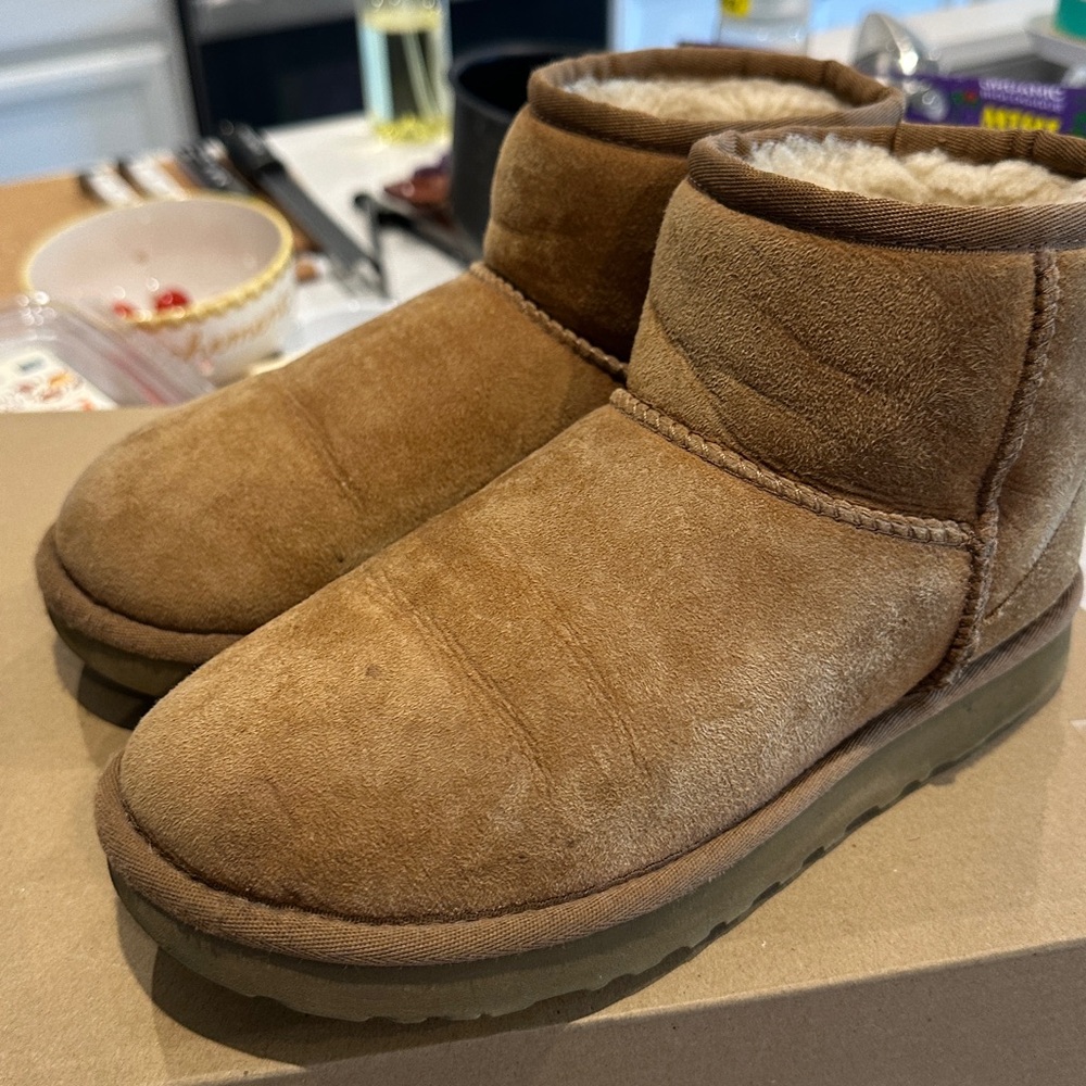 Mini Womans Ugg Boot - image 7